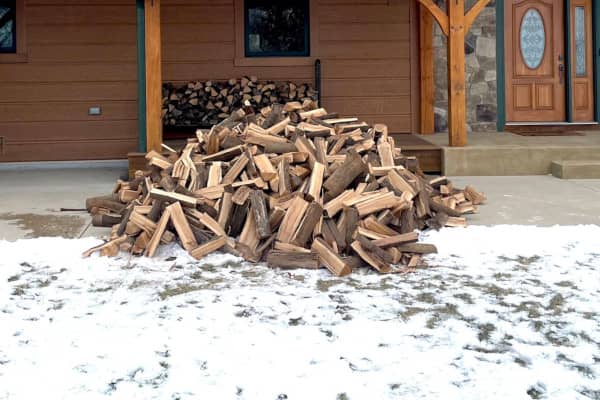 A full cord of kiln-dried hickory firewood delivered in Minnesota