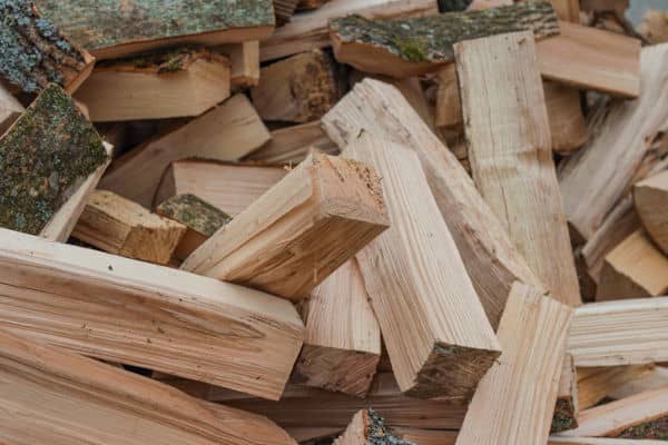 Oak firewood offers the most heat for the most time